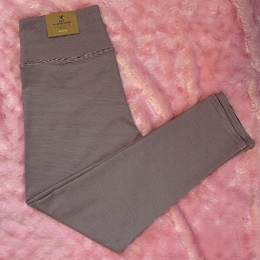 AEO American Eagle Outfitters Hi-Rise Crop